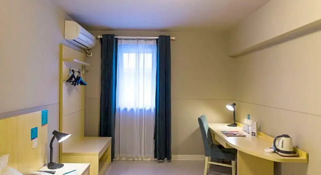 Двухместный номер Business Jinjiang Inn Zhengzhou Railway Station Erqi Square Metro Station