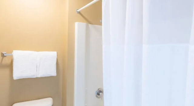 Двухместный номер Standard с балконом и с видом на сад Harbour View Inn
