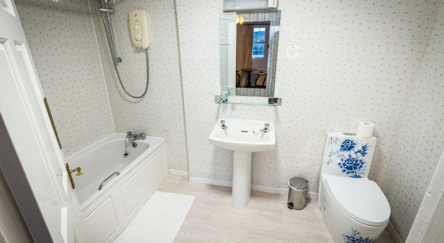 Номер Comfort Grampian Hotel