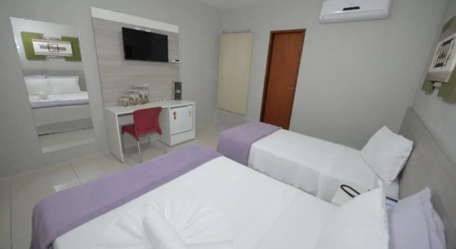 Трёхместный номер Standard Hotel Leon
