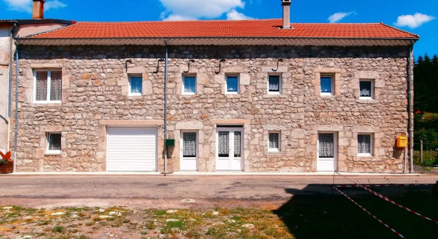 Chambres d'Hôtes à Rieutord, Prenota Hotel Hotel a Alvernia con parcheggio, Parcheggio