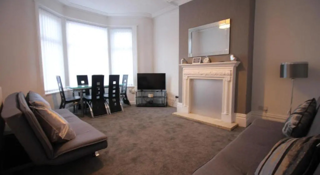 Bryan Choice - Close to Town - Newly Refurbished - Games Room - Large Property, Book Hotel Blackpool Lancashire, near Blackpool Cricket Club