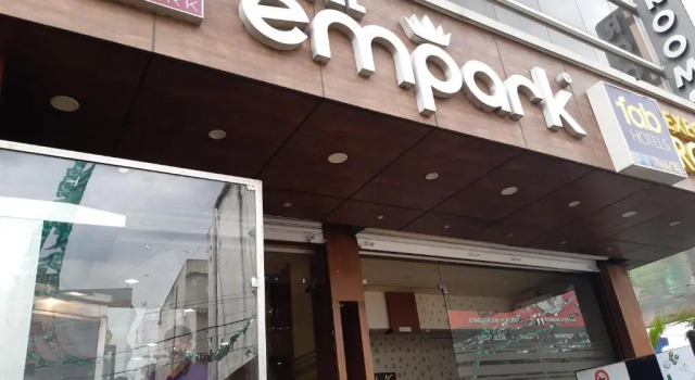 PPH Living Empark, Забронировать Отель Бангалор штат Карнатака, рядом с Конференц-центр NIMHANS