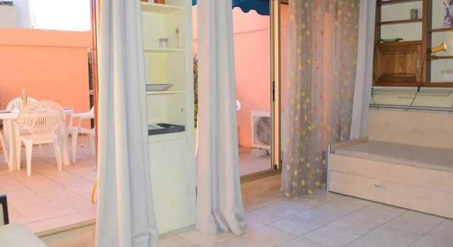 Appartement Le Lavandou, 1 pièce, 4 personnes - FR-1-251-223