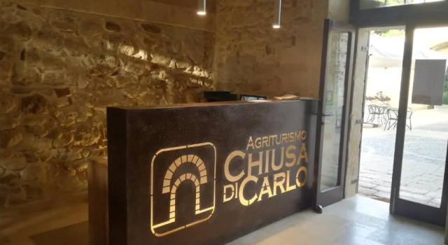Chiusa Di Carlo Agriturismo, Buchen Sie Bed & Breakfast Hotels in Sizilien mit Parkplatz, Parkplätze