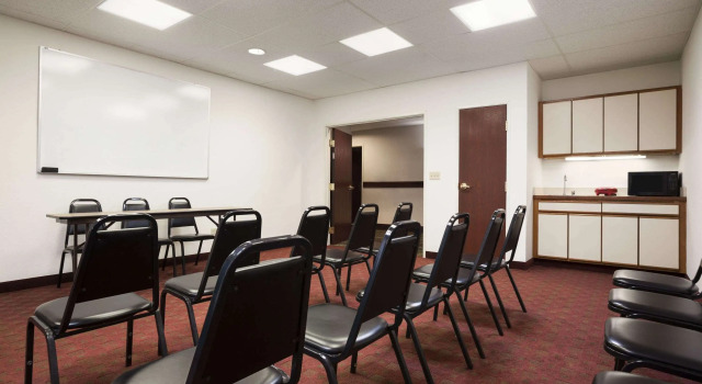 Super 8 Aurora/Naperville, Boek Mini-hotel Naperville 