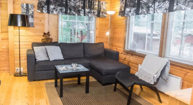 House Karpalo Kuusamo 42850, Забронировать Отель Отели Северной Остроботния с парковкой, Парковка