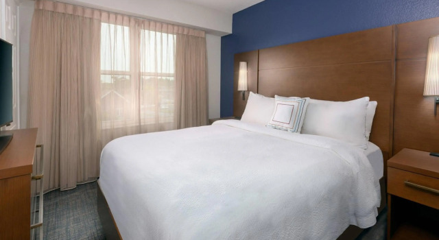 Residence Inn Boston Brockton, Rezerwuj Hotel Hotele w New England z basenem, Basen