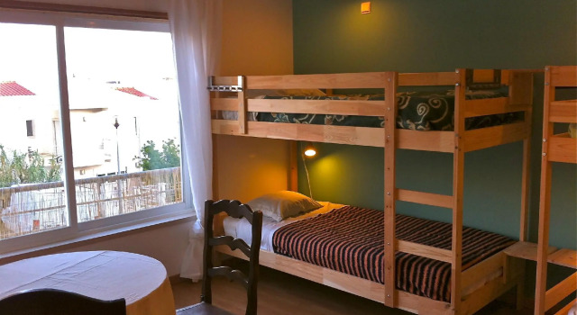 Кровать в общем номере Ericeira Chill Hill Hostel & Private Rooms