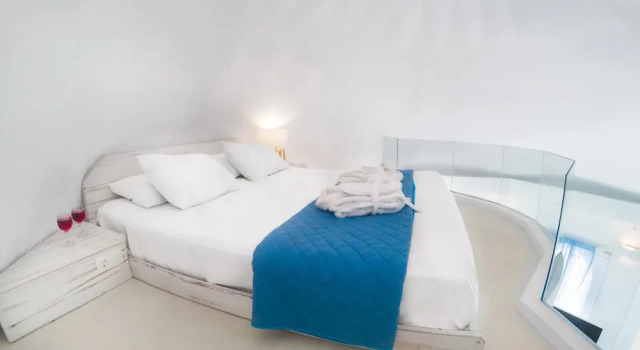Kouros Home and Suites