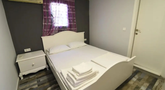 Tasev Apart Hotel