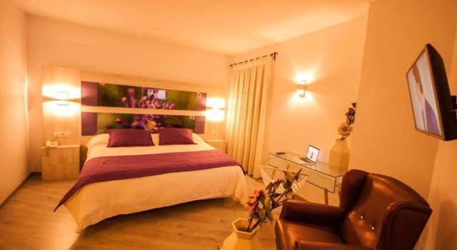 Двухместный номер Superior с балконом и с видом на город Hotel Hc Zoom