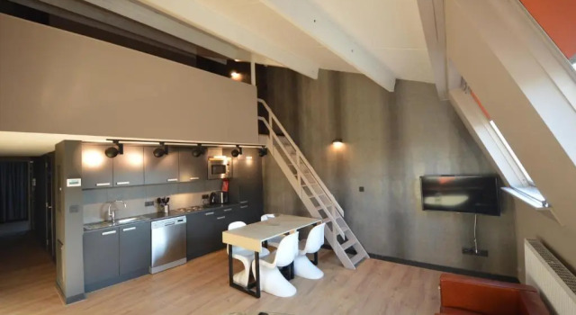 Апартаменты Amosa Liège City Centre Apart Donceel 6