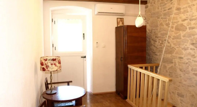 Коттедж c 1 комнатой Traditional holiday house by the sea