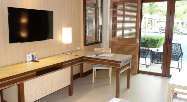 Номер Premier с доступом в бассейн Henann Resort Alona Beach
