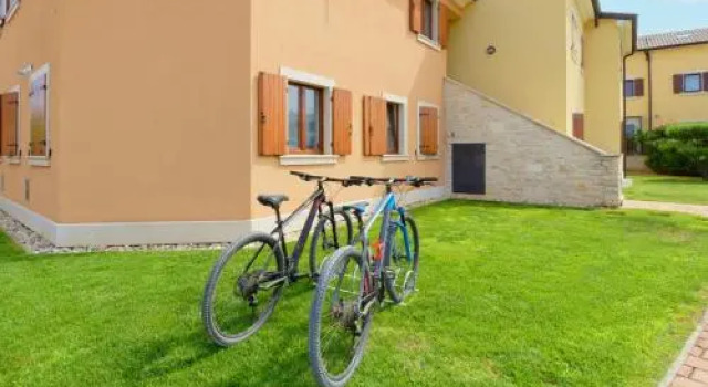 Apartment Enrico - Two Bedroom Apartment with Balcony