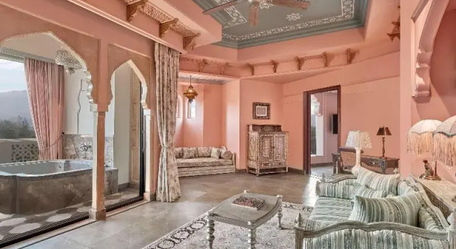 Люкс с балконом Raffles Jaipur