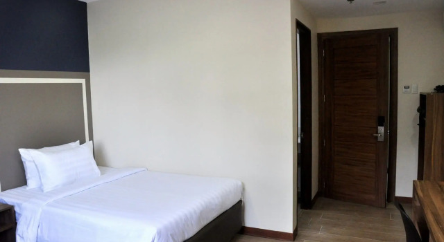 S Hotel and Residences