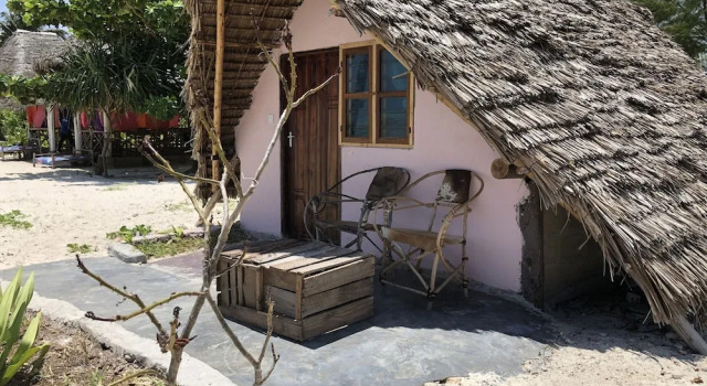 Бунгало Blue Earth Beach Bungalows