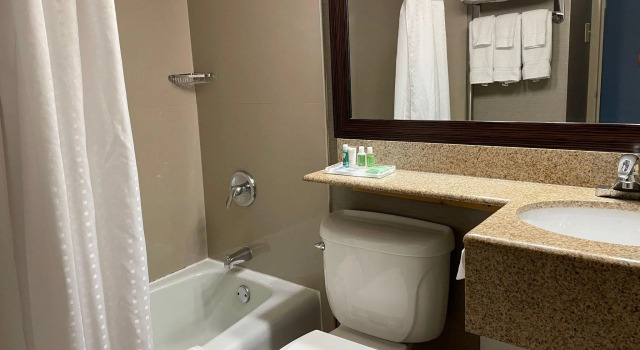 Номер Standard Comfort Inn & Suites Danbury-Bethel