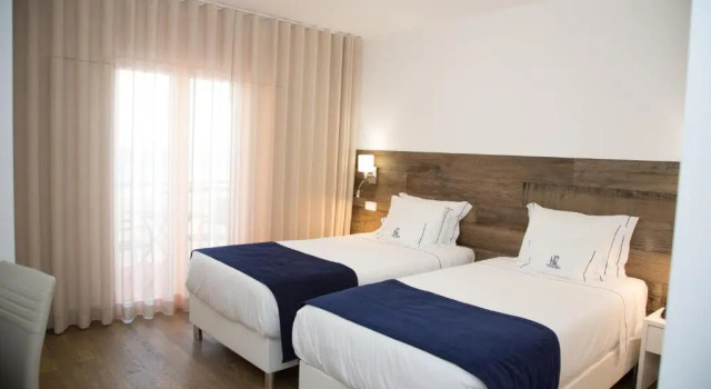 Hotel Veleiro, Забронировать Отель Синиш Побережье Алентежу, рядом с Центр культуры и искусства Синеша