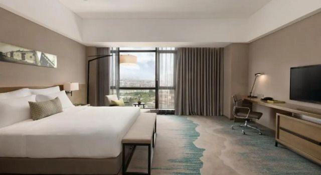 Номер Deluxe Wyndham JinJiang Hotel