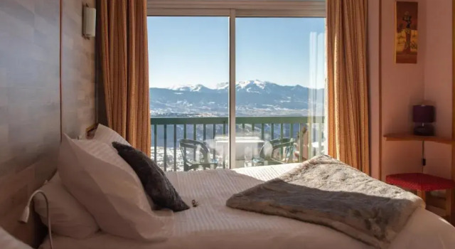 Трёхместный номер Standard с видом на горы Hotel des Pyrénées