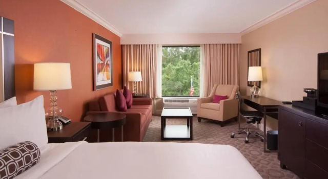 Полулюкс Delta Hotels by Marriott Orlando Lake Buena Vista