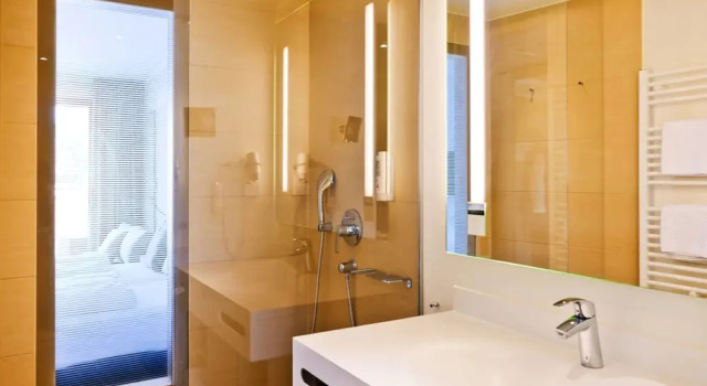 Семейный номер Standard с балконом и с частичным видом на море SEETELHOTEL Kaiserstrand Beachhotel das Lifestyle-Hotel direkt am Strand