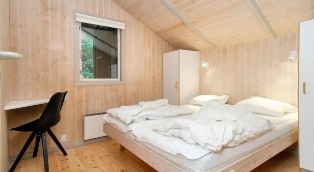 8 Person Holiday Home in Melby, Buchen Sie Hotel Melby Seeland