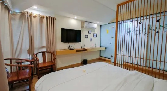 Семейный люкс Danxia Mountain Canton Inn