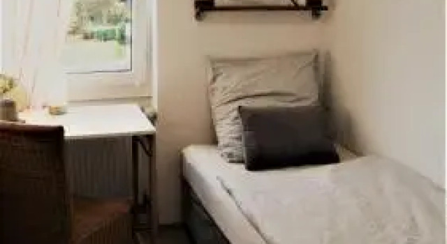 Hotel Haus Hollweg, Забронировать Отель Люденшайд 