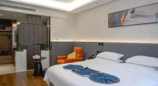 Люкс Royal Chating Holiday Hotel