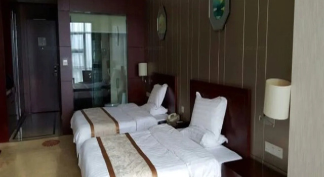 Dingding International Hotel, Prenota Hotel Hotel a Jiangsu con parcheggio, Parcheggio