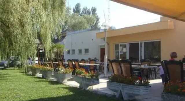 Bungalow Park, Prenota Hotel Balatonfenyves 