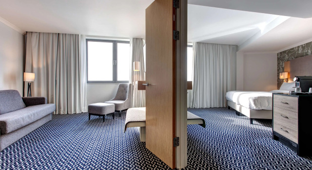 Полулюкс Radisson Blu Waterfront Hotel, Jersey