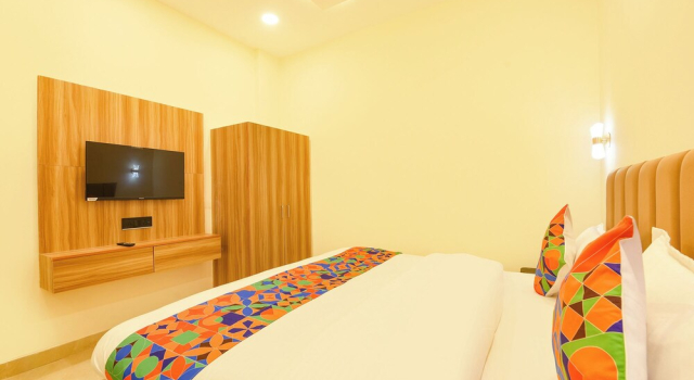 Fabhotel Pvs Grand, Забронировать Отель Отели Нью-Дели с завтраком, Завтраки