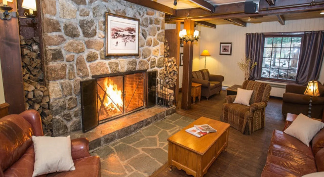 Place Saint Bernard Mont Tremblant, Rezervovat Hotel Vesnice a turistické středisko Mont-Tremblant 