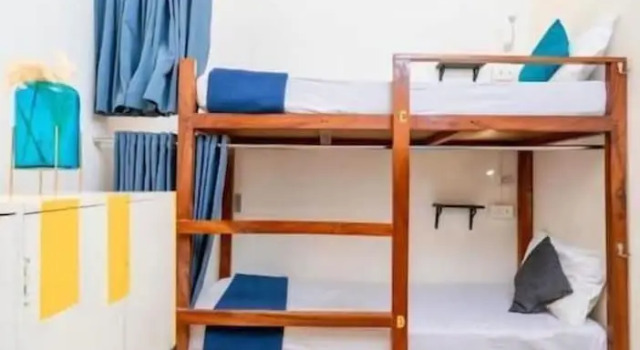 Кровать в общем номере Locomo Hostel OG - Stay Work Eat