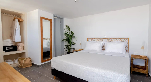 Divino Suites - Adults only, Забронировать Гостевой дом Гостевые дома Тиры, рядом с Центральный автобусный вокзал, Гостевой дом