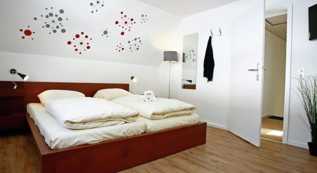 Holiday Home in a Quiet Location Directly Above the "Postwiese" Skiing Area in Neuastenberg