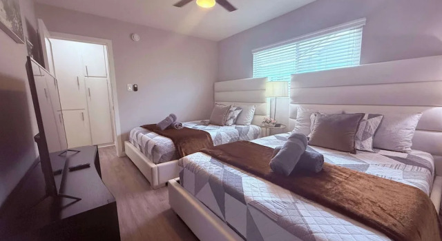 Oneluxstay 1BR Home Near the Beach, Забронировать Апарт-отель Апарт-отели Венис-Бич, Апарт-отель