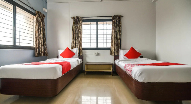 OYO 61080 Hotel Shree Gurunanak Lodge, Забронировать Отель Отели штата Махараштры 3 звезды, 3*