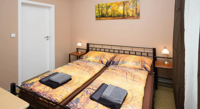 Apartment Four Year Seasons - WALKABLE TO CENTRE, METRO AND RIVERSIDE