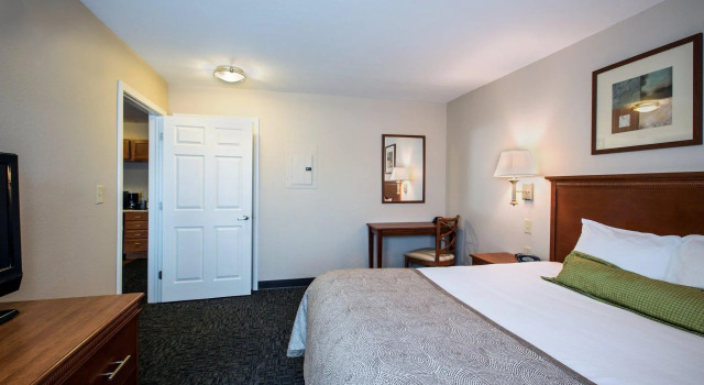 Люкс Candlewood Suites Indianapolis Northwest by IHG