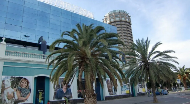 Casa con Terraza- Beach Las Canteras, Забронировать Отель Отели Лас-Пальмас-де-Гран-Канария с парковкой, рядом с Музей науки и техники, Парковка