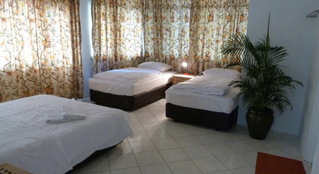 Orange Pekoe Guesthouse, Забронировать Отель Отели Куала-Лумпура с парковкой, рядом с Башни Петронас, Парковка