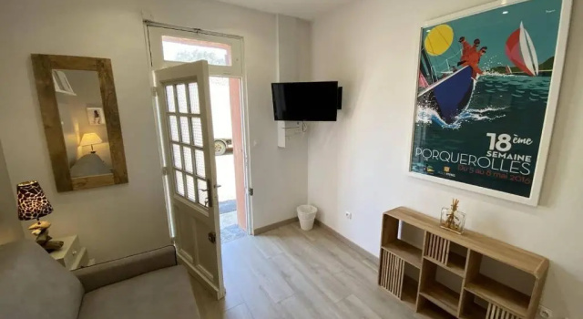LArche de Porquerolles, Забронировать Отель Поркероль Hyeres Islands, рядом с Troisiéme Courtade