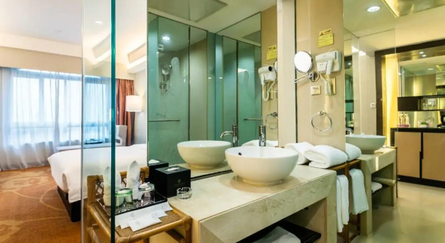 Номер Superior Landmark International Hotel