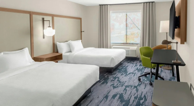 Четырёхместный номер Standard Fairfield by Marriott Inn & Suites Norwalk Des Moines
